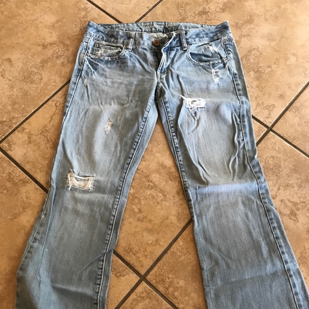 American Eagle Destroyed jeans